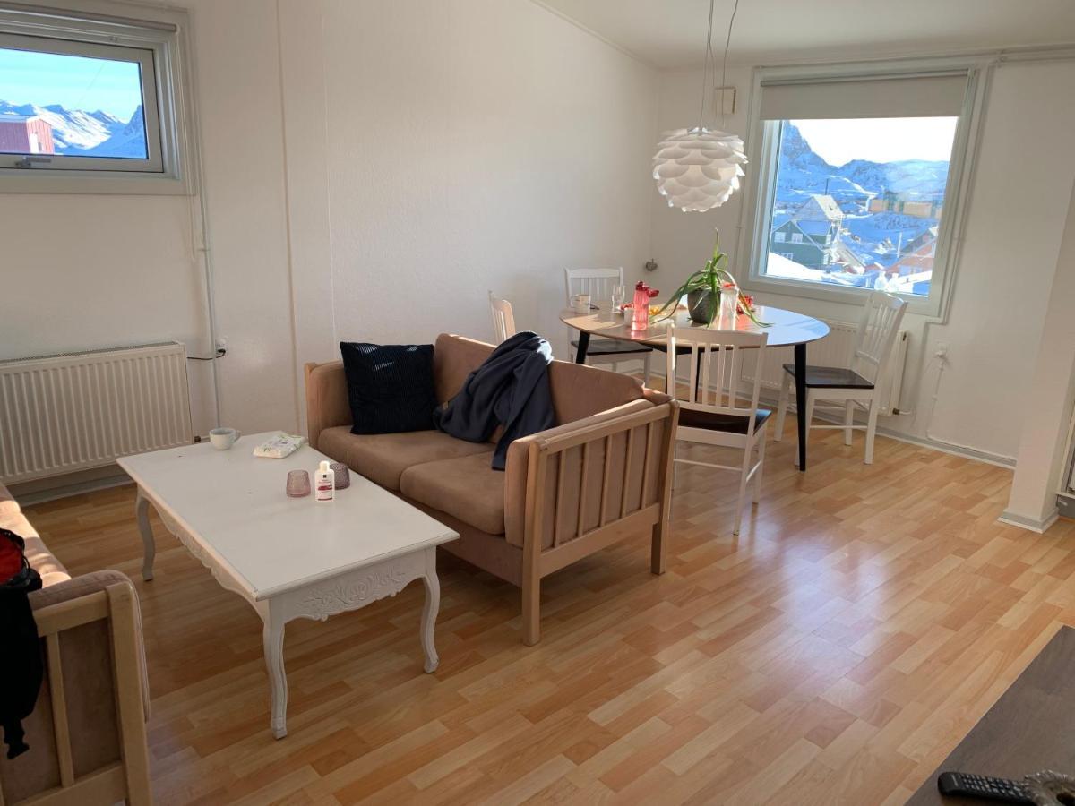 Isi4U Apartments, Snowmobile And Dogsled 시시미우트 외부 사진